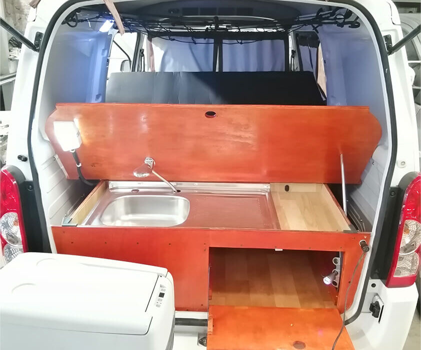 CAMPERVAN INTERIOR 5